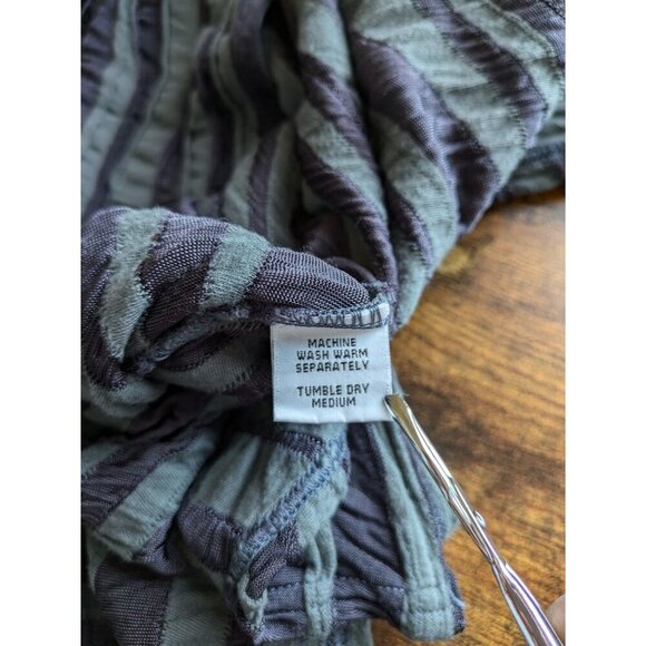 Cut Loose Asymmetrical Mesh Tunic Top Size XL Gray Lagenlook Textured Stretch - Picture 5 of 8